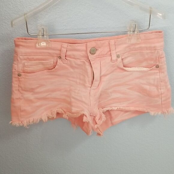 Pink fringe shorts - Picture 4 of 7
